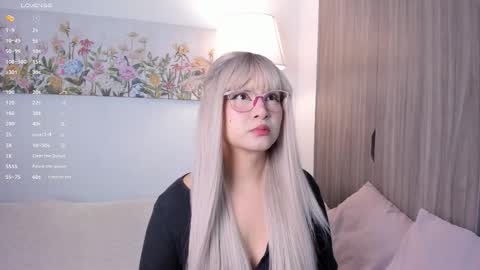 Sara  new account  give me thomb up  Follow me   help me reach 15k followers again   online show from 11-23-25, 11:04