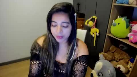 sarah  LIZCANO....... online show from 10-16-25, 10:49