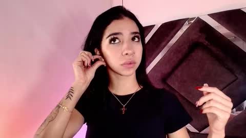 Snapshot of sara_lopee1 chatting on 10-12-25, 11:53 sara_lopee1 online show from 10-12-25, 11:53