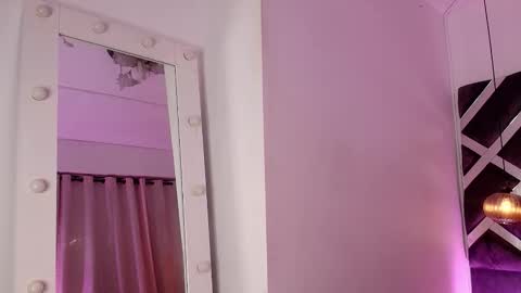 Snapshot of sara_lopee1 chatting on 10-15-25, 11:54 sara_lopee1 online show from 10-15-25, 11:54