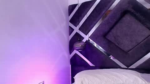 sara_lopee1 online show from 10-27-25, 11:58