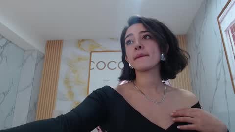 Snapshot of sara_lopez_s chatting on 09-17-25, 01:02 Sara online show from 09-17-25, 01:02