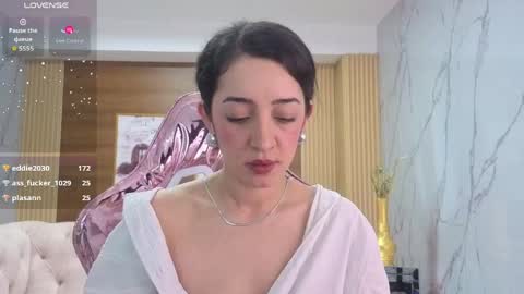Snapshot of sara_lopez_s chatting on 04-29-26, 05:30 Sara online show from 04-29-26, 05:30