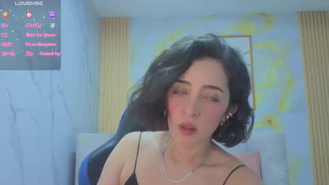 Snapshot of sara_lopez_s chatting on 05-24-26, 01:27 Sara online show from 05-24-26, 01:27