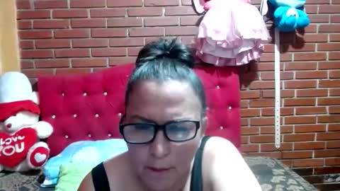 Sara love online show from 05-30-26, 07:49