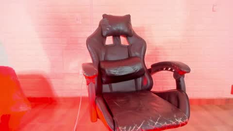 Sara Love online show from 05-22-26, 04:08