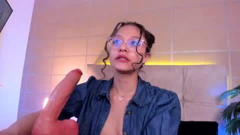 Sara  online show from 07-01-26, 01:34