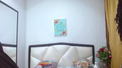 S A R A online show from 10-06-25, 11:40