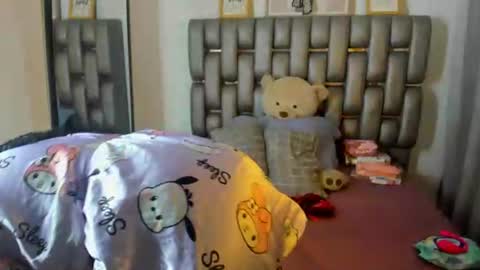 Snapshot of sara_marks chatting on 07-11-26, 11:02 S A R A online show from 07-11-26, 11:02