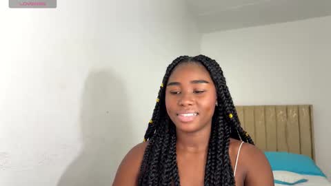 Snapshot of sara_muscle chatting on 10-29-25, 09:49 Sara online show from 10-29-25, 09:49