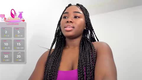 Snapshot of sara_muscle chatting on 02-11-26, 03:55 Sara online show from 02-11-26, 03:55