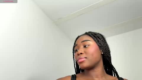 Snapshot of sara_muscle chatting on 03-05-26, 07:32 Sara online show from 03-05-26, 07:32