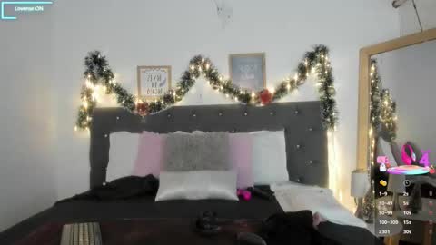 Snapshot of sara_puertaa chatting on 12-16-25, 07:08 Sara online show from 12-16-25, 07:08