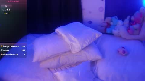 Snapshot of sara_ramirez0 chatting on 01-17-25, 01:25 sara_ramirez0 online show from 01-17-25, 01:25