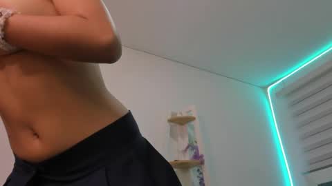 sara_red_x online show from 05-16-26, 03:47