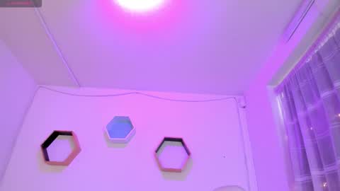 sara online show from 11-06-25, 01:56