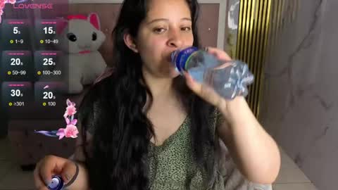 Sara T. online show from 05-26-26, 03:13