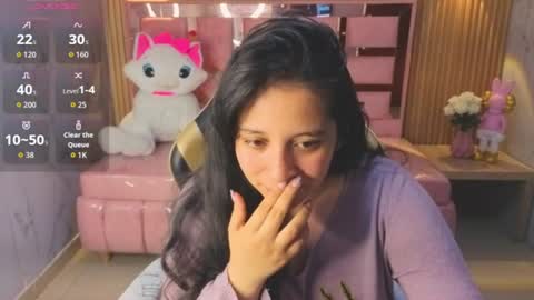 Sara T. online show from 06-18-26, 03:07
