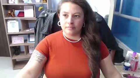 Snapshot of sara_thonson_ chatting on 02-19-25, 06:00 sara_thonson_ online show from 02-19-25, 06:00