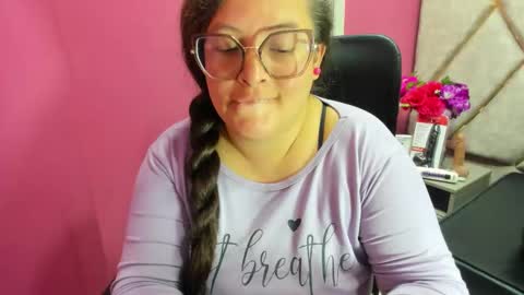 sara_thonson_ online show from 03-21-26, 04:39