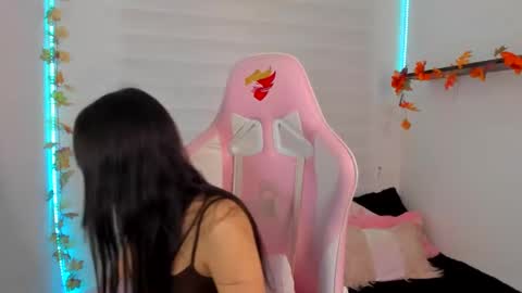 Sarah Ramirez online show from 11-15-25, 03:26