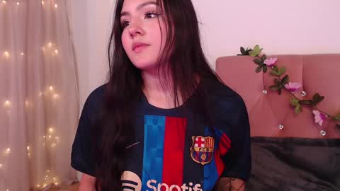 Snapshot of saraa_swett chatting on 01-17-25, 06:23 online show from 01-17-25, 06:23