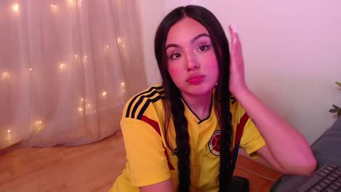Snapshot of saraa_swett chatting on 02-04-25, 05:34 online show from 02-04-25, 05:34