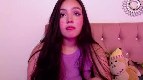 Snapshot of saraa_swett chatting on 02-14-25, 04:15 online show from 02-14-25, 04:15