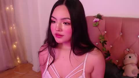 Snapshot of saraa_swett chatting on 02-19-25, 05:27 online show from 02-19-25, 05:27