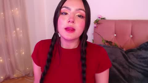Snapshot of saraa_swett chatting on 02-26-25, 06:11 online show from 02-26-25, 06:11
