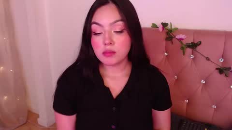 Snapshot of saraa_swett chatting on 03-03-25, 08:32 online show from 03-03-25, 08:32