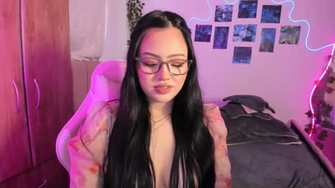 Snapshot of saraa_swett chatting on 03-06-26, 07:54 online show from 03-06-26, 07:54