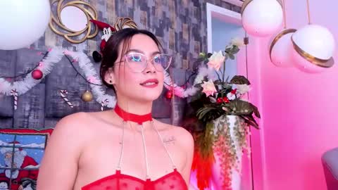 Snapshot of saraalvarezx chatting on 12-05-25, 02:47 Sara Alvarezx online show from 12-05-25, 02:47