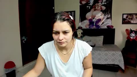 Snapshot of saraandmarilyn chatting on 02-23-26, 01:52 Alahia and Marilyn online show from 02-23-26, 01:52