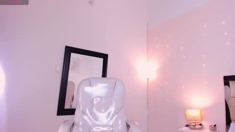 Snapshot of saraandstiven chatting on 01-24-25, 03:43 Sara And Stiven online show from 01-24-25, 03:43