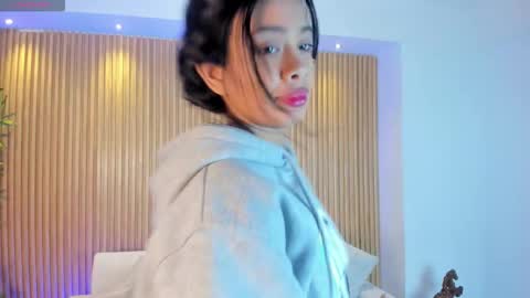 Sara  Everyday From 1430 to 2130 Col Time online show from 09-30-25, 11:04