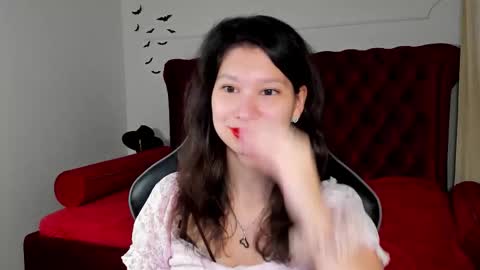 Snapshot of saradenars chatting on 11-17-25, 05:24 SaraDenars online show from 11-17-25, 05:24