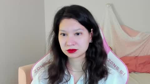 Snapshot of saradenars chatting on 11-18-25, 05:12 SaraDenars online show from 11-18-25, 05:12