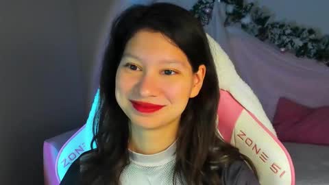 Snapshot of saradenars chatting on 12-14-25, 05:35 SaraDenars online show from 12-14-25, 05:35