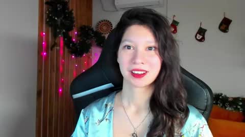 Snapshot of saradenars chatting on 12-22-25, 06:32 SaraDenars online show from 12-22-25, 06:32