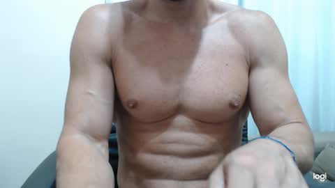 Snapshot of saradorj92 chatting on 01-11-25, 02:20 saradorj92 online show from 01-11-25, 02:20