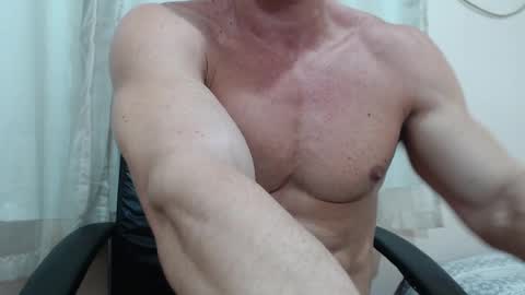 Snapshot of saradorj92 chatting on 09-10-25, 02:44 saradorj92 online show from 09-10-25, 02:44