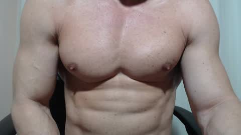 saradorj92 online show from 04-06-26, 01:14