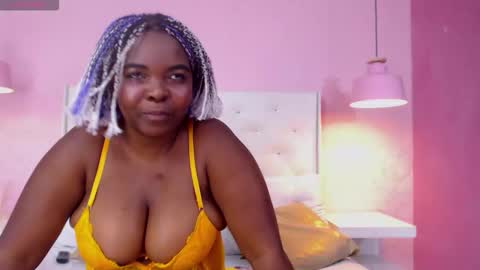 Snapshot of saradunss chatting on 09-19-25, 07:03 saradunss online show from 09-19-25, 07:03