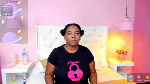 Snapshot of saradunss chatting on 10-14-25, 12:06 saradunss online show from 10-14-25, 12:06