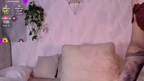 Snapshot of saraevans10 chatting on 07-09-26, 02:04 Sara-Evans online show from 07-09-26, 02:04