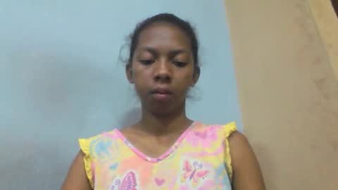 sarah146341 online show from 05-04-26, 07:59