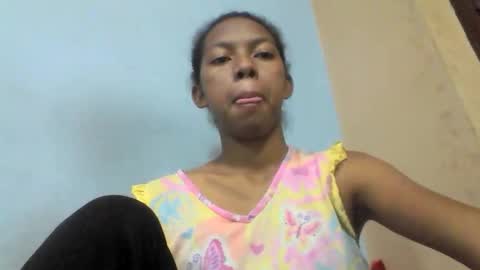 sarah146341 online show from 05-10-26, 07:19
