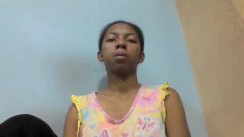 sarah146341 online show from 05-11-26, 12:00