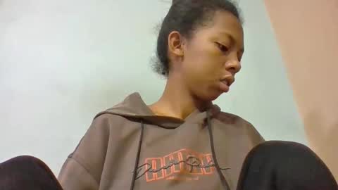 sarah146341 online show from 05-24-26, 07:57